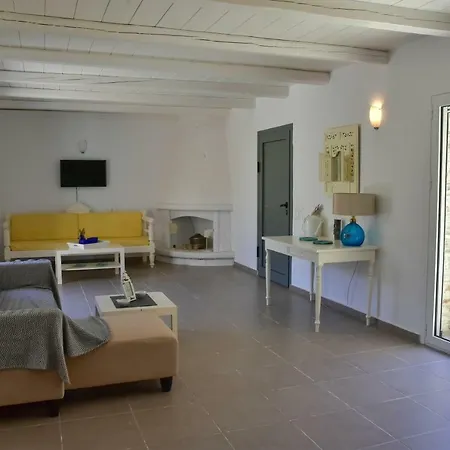 Casa de Campo Cycladic Stone House Melissaki